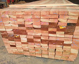 湖南郴州江总预订的花旗松10*10*4米的建筑木方整车已发货，请注意查收